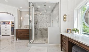1 Stoneridge Dr, Albany, NY 12211