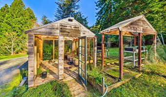 2099 Fickle Hill Rd, Arcata, CA 95521