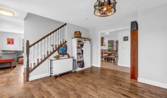 174 Rolling Meadow Dr, Bangor, ME 04401