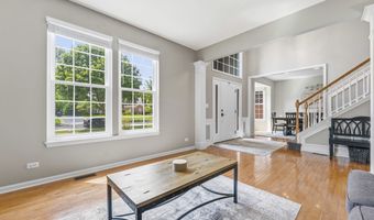 531 Brookside Ave, Algonquin, IL 60102