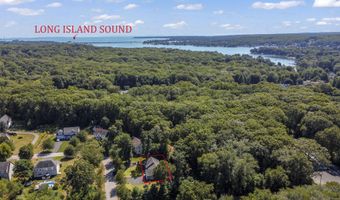 1 Arrowhead Trl, Waterford, CT 06385