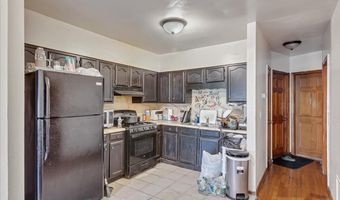99 Lark St, Albany, NY 12210