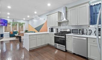 84 W 3rd St, Bayonne, NJ 07002