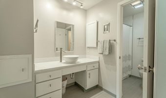 32 Whitcomb Cir, Madison, WI 53711