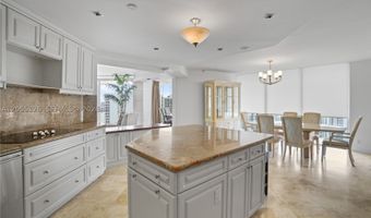 19355 Turnberry Way 25Gr, Aventura, FL 33180