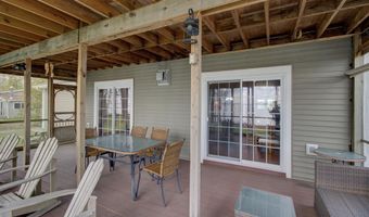 23 Mud Pt S, Alburgh, VT 05440