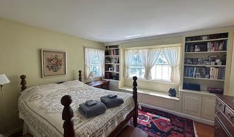 11 Tozier St, Belfast, ME 04915