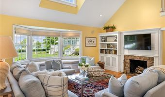 169 Wellington Ave, Newport, RI 02840