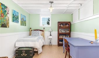 7 Clarkes Village Rd, Jamestown, RI 02835