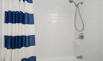 132 Hoffman Ave 207, Cranston, RI 02920