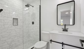 19 A Apache Dr, Brookfield, CT 06804