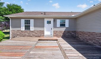 1990 Oak Leaf Dr, Adrian, MI 49221