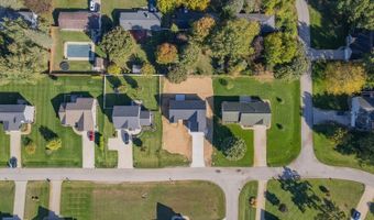 3185 Pender, Adrian, MI 49221