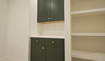 5804 RIDGEFIELD Rd, Bethesda, MD 20816