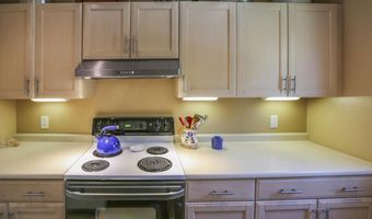 28 B Springbrook Dr TH-10, Belfast, ME 04915