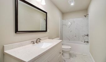 6 Maple Village Ct, Ann Arbor, MI 48103