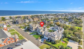 45 Strickland St, Bay Head, NJ 08742