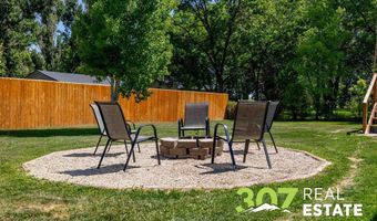 153 E 1st St N, Cowley, WY 82420
