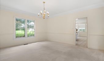 10604 MAPLECREST Ln, Potomac, MD 20854