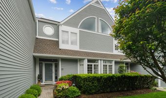 44 Hale Ln, Darien, CT 06820