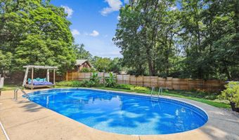 6916 PACIFIC Ln, Annandale, VA 22003
