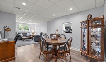 1600 Creeks Crossing Dr, Algonquin, IL 60102