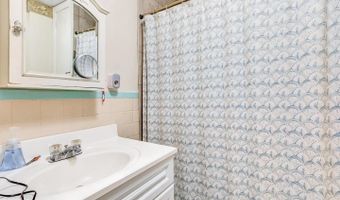 508 CHAPMAN St, Ashland, VA 23005
