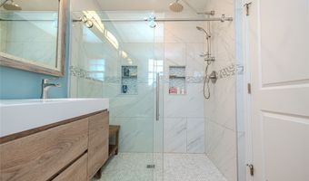2203 NW Lakeside Ct, Ankeny, IA 50023