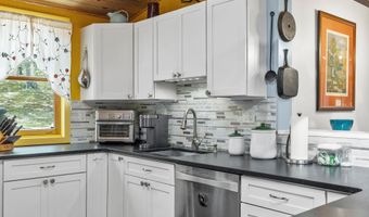 9 Red Oak Rd, Barnstead, NH 03218