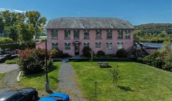 28 Spring Tree Rd, Brattleboro, VT 05301