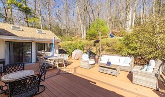 206 New Rd, Avon, CT 06001