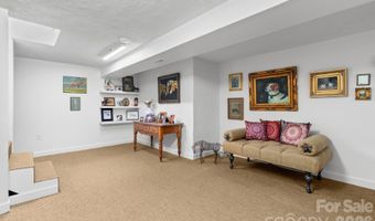 43 Martindale Rd, Asheville, NC 28804
