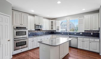 22247 WATERBERRY Ter, Ashburn, VA 20148