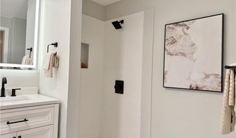 7 Simmons Rd, Barrington, RI 02806