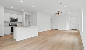 8072 Chesapeake Trl, Bauxite, AR 72011