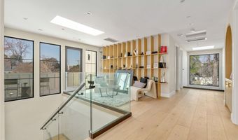16846 Addison St, Encino, CA 91436