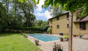 94 Whitehead Rd, Coventry, RI 02816