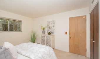 1365 Chalmers Dr, Ann Arbor, MI 48104
