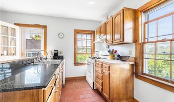 557 Center Rd, Block Island, RI 02807