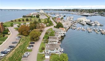 5 Defenders Row, Newport, RI 02840