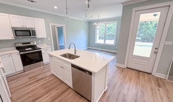 524 Seventh St, Bay St. Louis, MS 39520