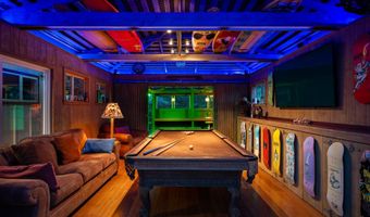 1780 Kauhikoa Rd, Haiku, HI 96708
