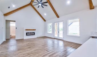 208 Woody, Alvord, TX 76225