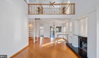 2106 CHESAPEAKE HARBOUR Dr 202, Annapolis, MD 21403