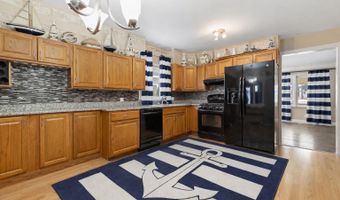 114 Interlochen Dr, Algonac, MI 48001