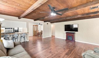 10840 Cedar St, Armona, CA 93202