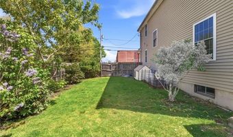 61 Metropolitan Ave, Cranston, RI 02920