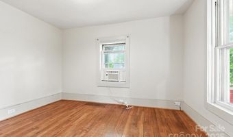 54 Downing St, Asheville, NC 28806