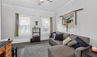 36 Broad St, Amsterdam, NY 12010