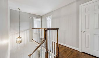 3802 IVANHOE Ln, Alexandria, VA 22310